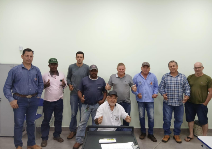 Secretaria de Meio Ambiente reúne prestadores de serviço e reforça regras para poda de árvores em Nova Londrina